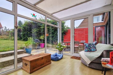 35 Alameda Road, Ampthill, Bedford, MK45 2LA