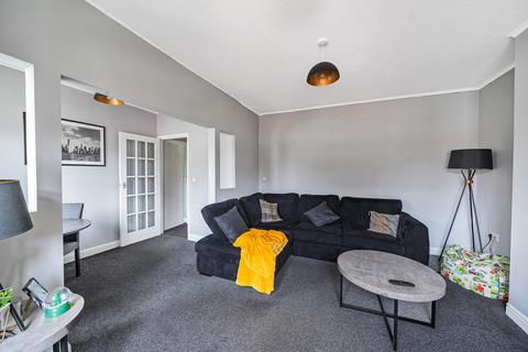 2 bedroom flat for sale - Redesdale Gardens, Adel, Leeds, LS16