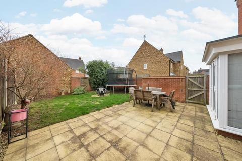 4 bedroom detached house for sale, Middleton Cheney,  Northamptonshire,  OX17