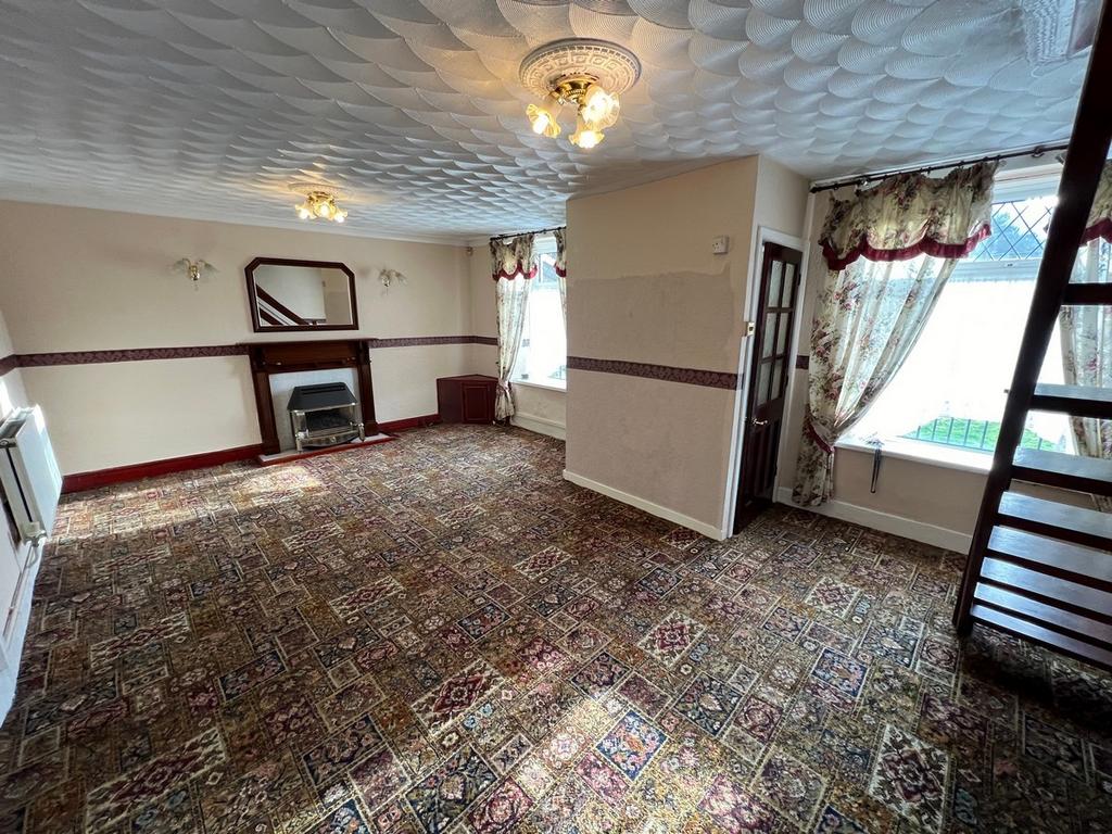 Ystrad Road Pentre Pentre 3 bed terraced house for sale £89,950