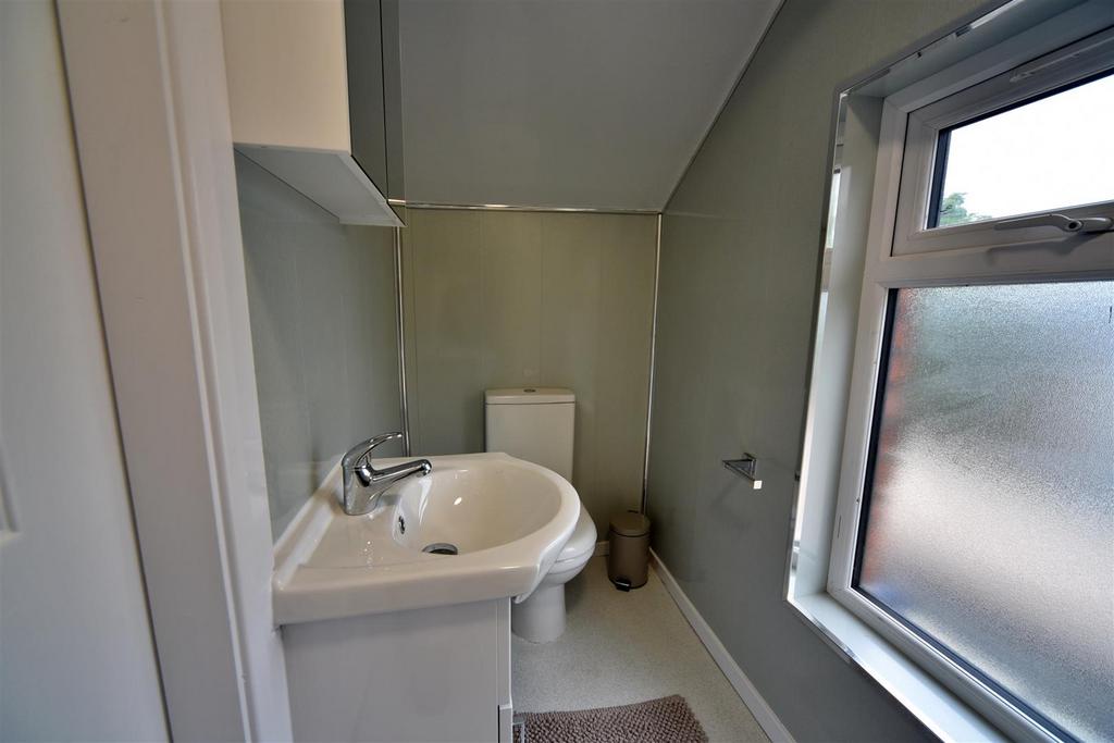 165 AR Room18 09.JPG