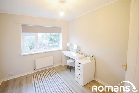 10, Calder Court Gringer Hill, Maidenhead, SL6 7NB