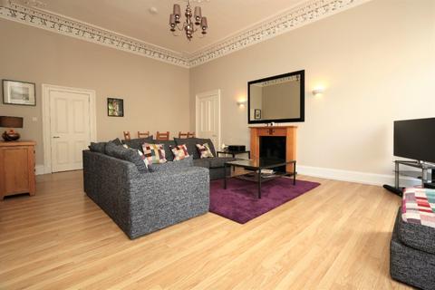 2 bedroom duplex to rent, Lynedoch Street, Glasgow G3