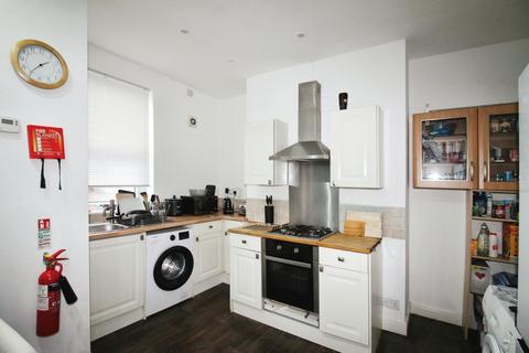 undefined, BILLS INCLUDED - St. Anns Avenue, Burley, Leeds, LS4