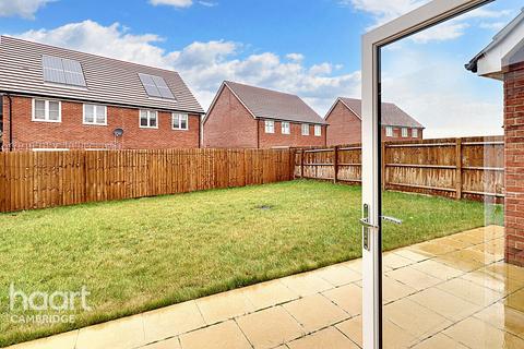 46 Bennett Way, Sawston, Cambridge, CB22 3FR
