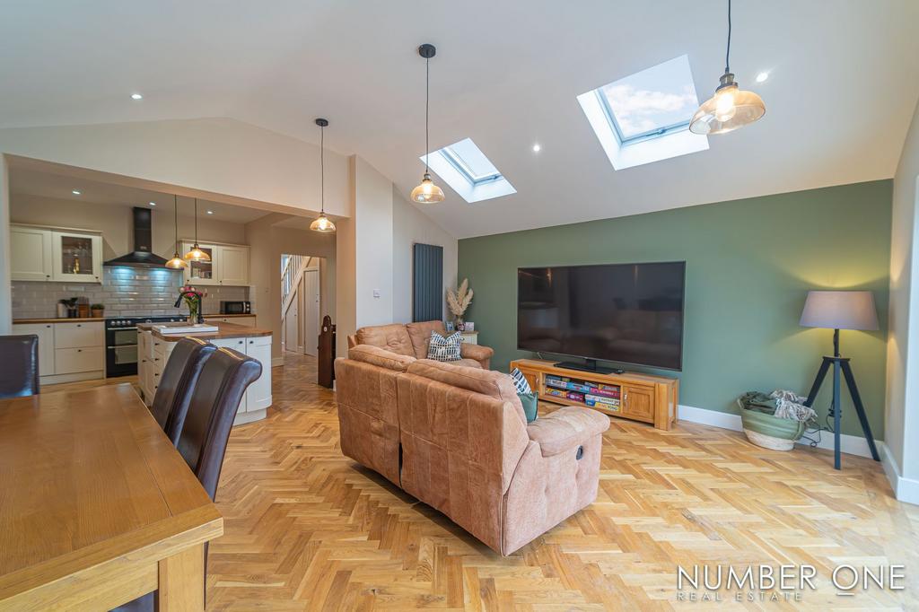Dinning Room/ Lounge