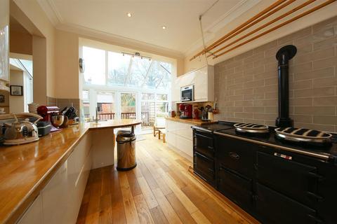 25 Alma Road, Cardiff, CF23 5BD