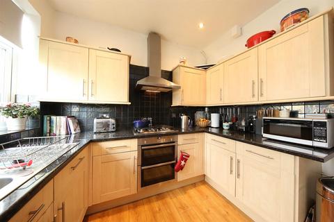 76 Australia Road, Cardiff, CF14 3DA