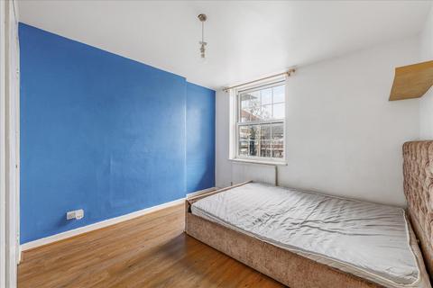 2 bedroom flat for sale - Emlyn Road, Shepherds Bush, W12