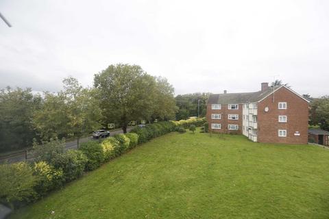 69 Brading Crescent, London, E11 3RT