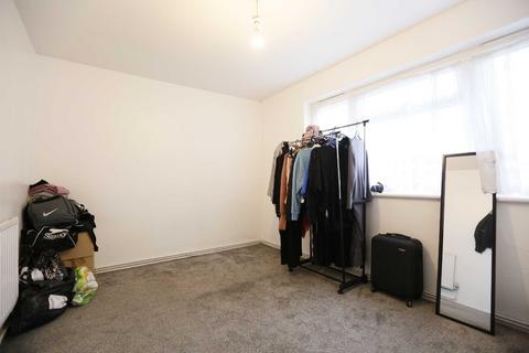 69 Brading Crescent, London, E11 3RT