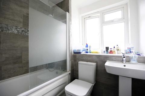 69 Brading Crescent, London, E11 3RT