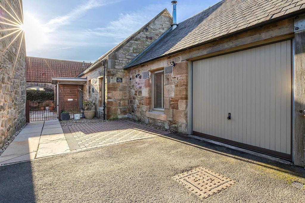 Linlithgow, Linlithgow EH49 3 bed barn conversion for sale £410,000