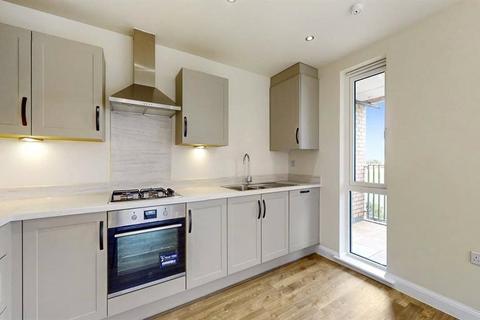 2 bedroom apartment to rent - Osprey Drive, Trumpington, Cambridge, Cambridgeshire