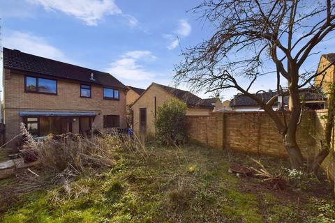 4 bedroom detached house for sale, Nightingale Drive, Towcester, NN12