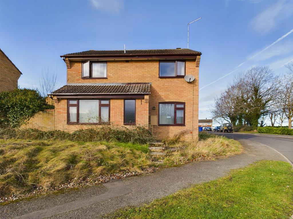 Nightingale Drive, Towcester, NN12 4 bed detached house for sale £400,000