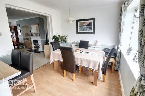 64 Walnut Tree Road, Dagenham, RM8 3JD