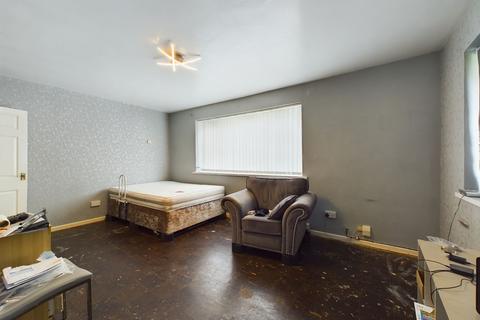 2 bedroom flat for sale, Beechley Drive, Pentebane, Cardiff