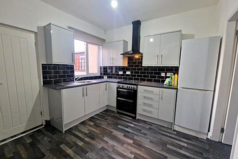 2 bedroom terraced house to rent, Castle Grove, Perth Street West, Hull, Yorkshire, HU5