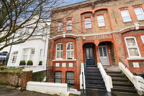 15a Glengall Road, London, NW6 7EL