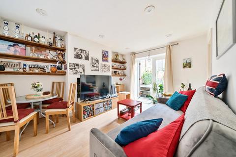 15a Glengall Road, London, NW6 7EL