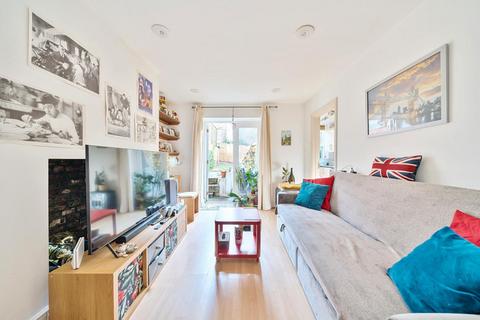 15a Glengall Road, London, NW6 7EL