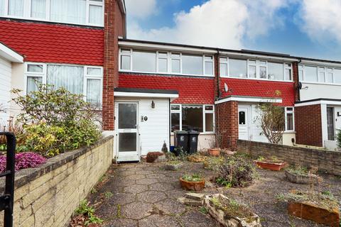 4 Cedar Close, Buckhurst Hill, IG9 6EJ