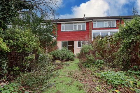 4 Cedar Close, Buckhurst Hill, IG9 6EJ