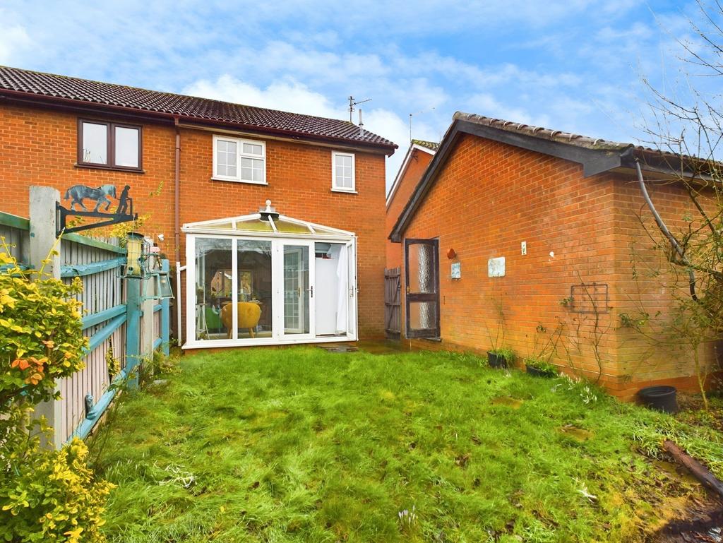 Temple Grange, Peterborough, PE4 3 bed semidetached house for sale £