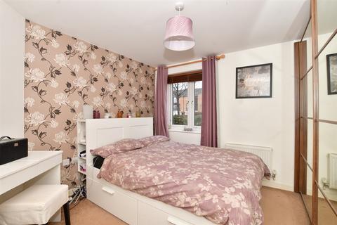 1 bedroom ground floor flat for sale, Heron Way, Wallington, Surrey