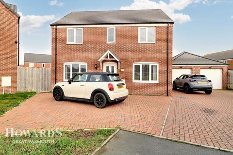 4 bedroom detached house for sale - Whitby Road, Ormesby