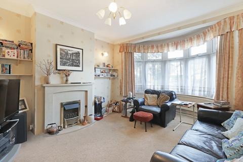 5 bedroom semi-detached house for sale - Kings Avenue, Woodford Green, IG8
