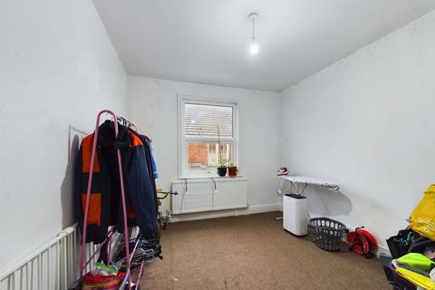 3 bedroom flat for sale - Abington Avenue, Abington, Northampton NN1 4PA
