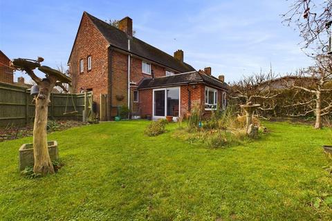 4 bedroom semi-detached house for sale, Priory Field, Upper Beeeding
