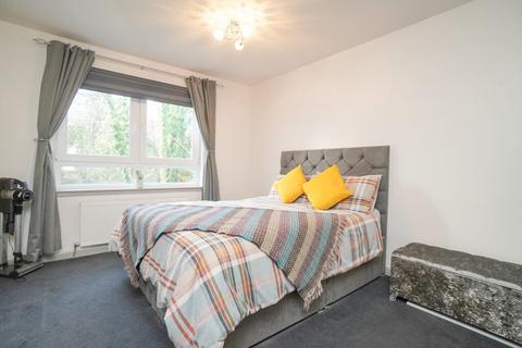 2 bedroom flat for sale, Littlemill Court, Bowling