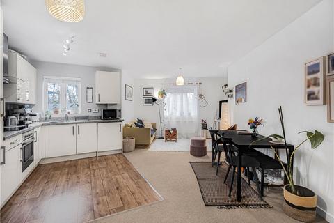 1 bedroom apartment for sale, Perendale Drive, Shepperton, Surrey, TW17
