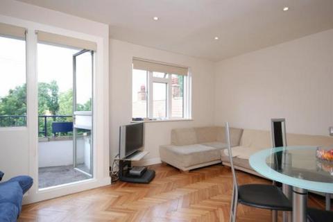2 bedroom apartment to rent, Bennett Street, London, W4