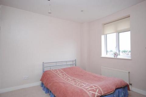 2 bedroom apartment to rent, Bennett Street, London, W4