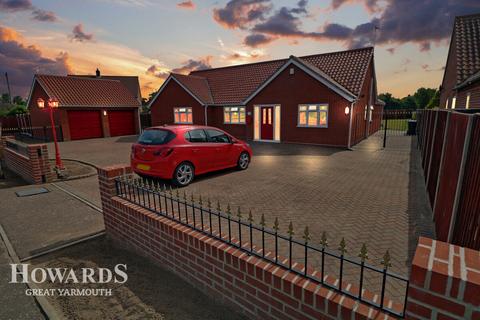 4 bedroom detached bungalow for sale - Old Coast Road, Ormesby