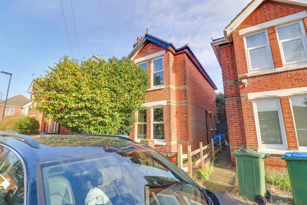 Fort Road, Woolston 2 bed semidetached house for sale £280,000