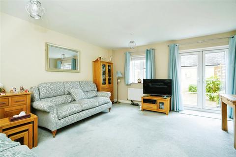 46 Ashcombe Crescent, Witney, OX28 6GL