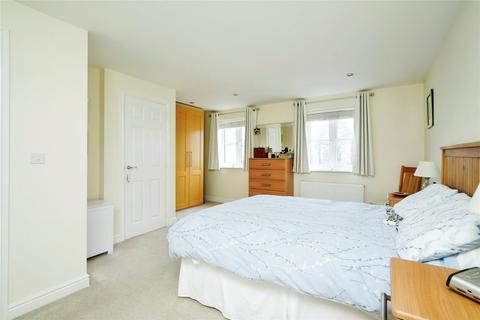 46 Ashcombe Crescent, Witney, OX28 6GL