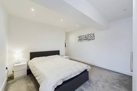 1 bedroom apartment for sale, The Broadway, Buckingham House East Buckingham Parade The Broadway, HA7