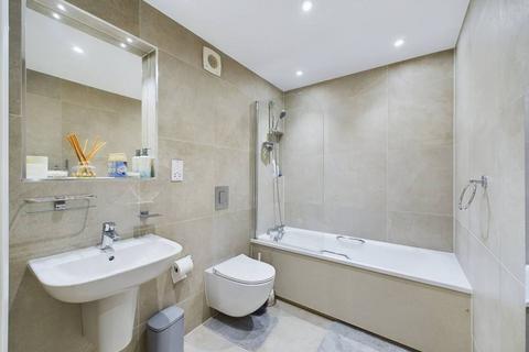 1 bedroom apartment for sale, The Broadway, Buckingham House East Buckingham Parade The Broadway, HA7