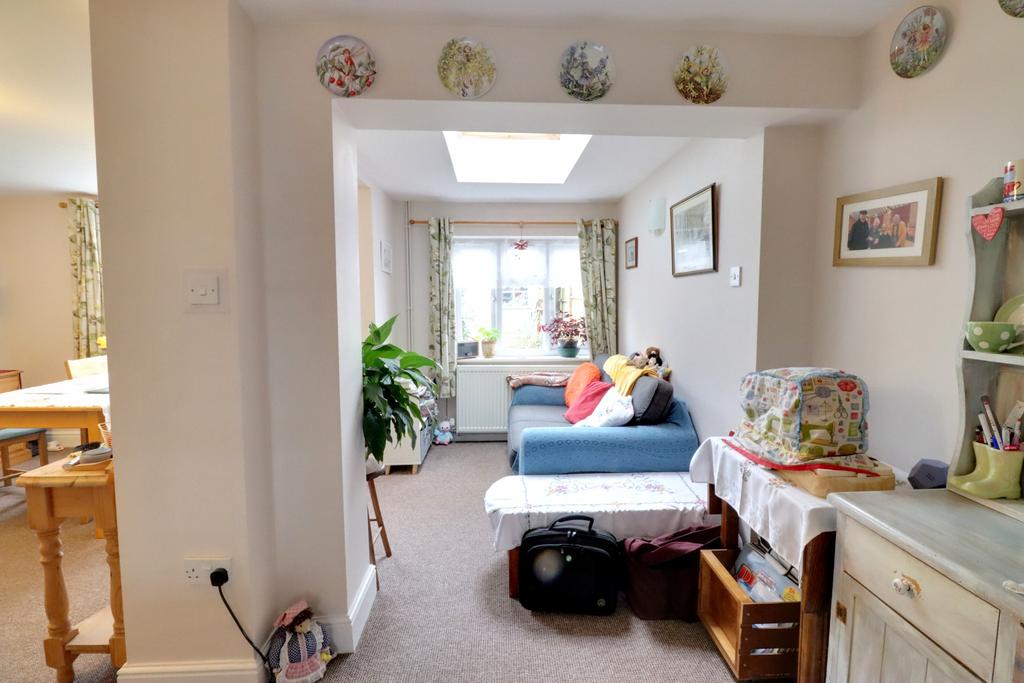 Lounge/dining area