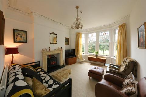 Flat 2, 20 Ninian Road, Cardiff, CF23 5EF