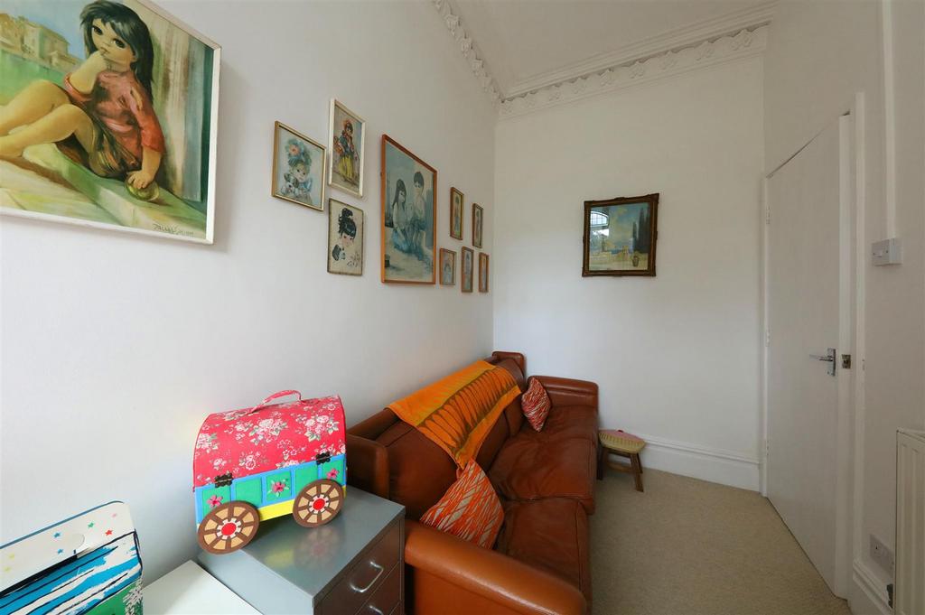 2,20 Ninian Rd 4912.JPG