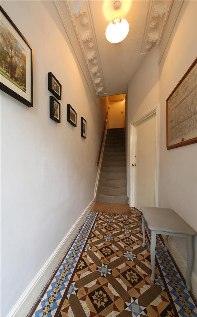 2,20 Ninian Rd 3179.JPG