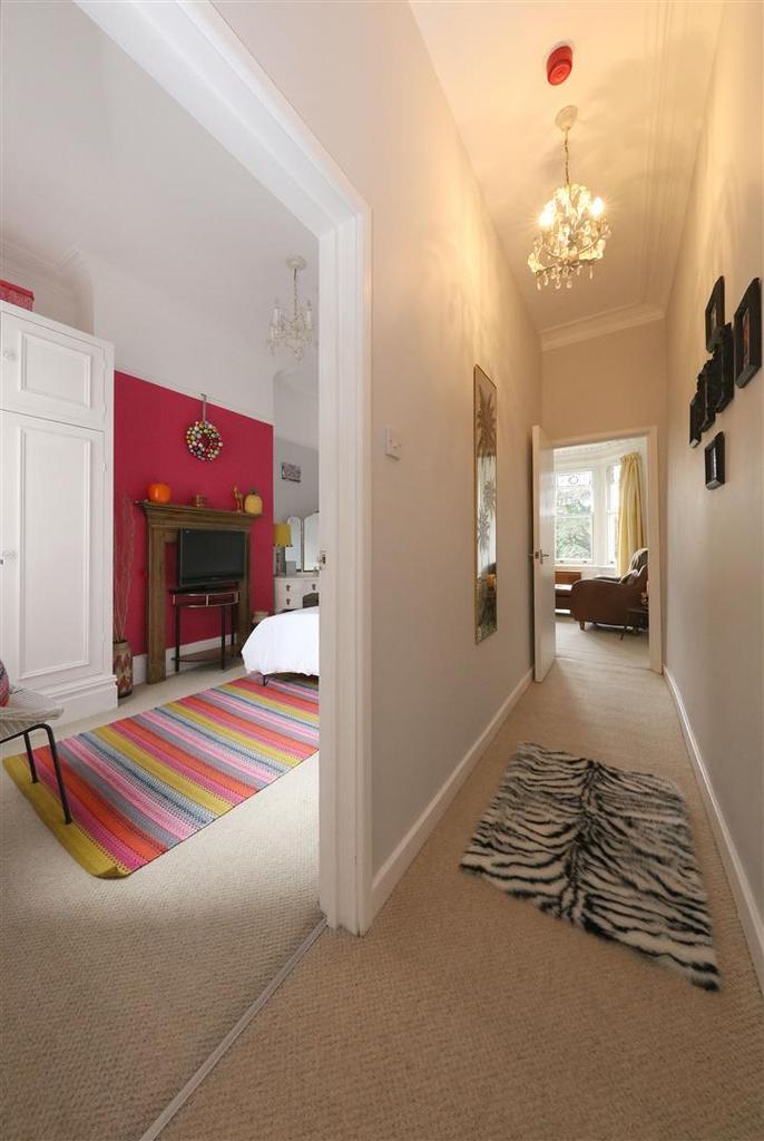 2,20 Ninian Rd 4899.JPG