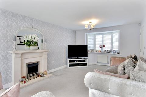 26 Bradbrook Drive, Longfield, DA3 7BF
